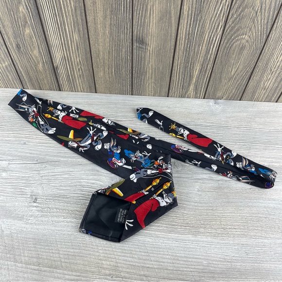 Looney Tunes Mania Vintage Bugs Bunny Tie - Picture 7 of 14